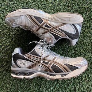 ASICS Metallic Silver and Black Sneakers GEL-NIMBUS 10.1